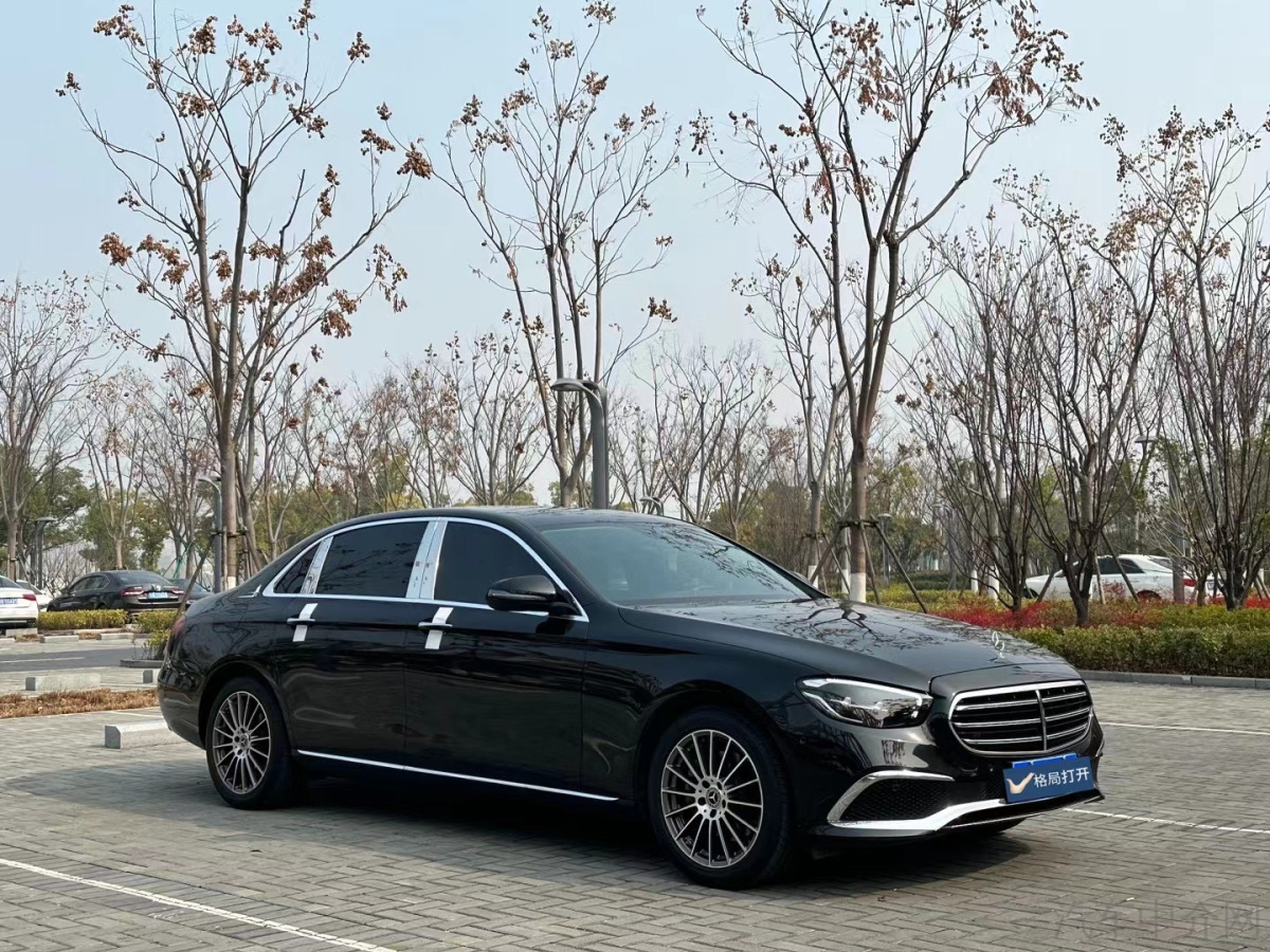 奔驰E级 260L 2022款 2.0T 自动 汽油 改款 价格0万 