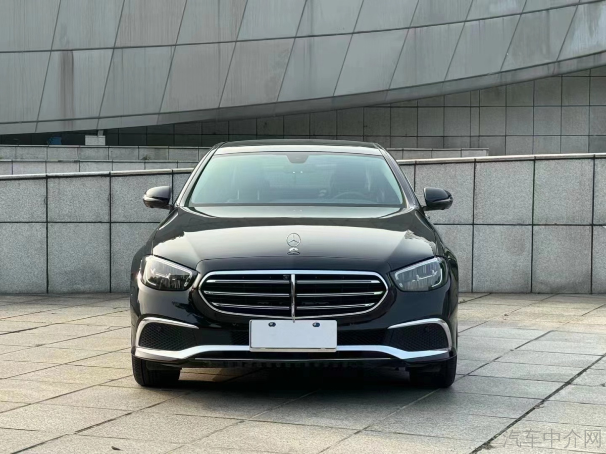 奔驰E级 300L 2022款 2.0T 自动 汽油 豪华型 价格0万