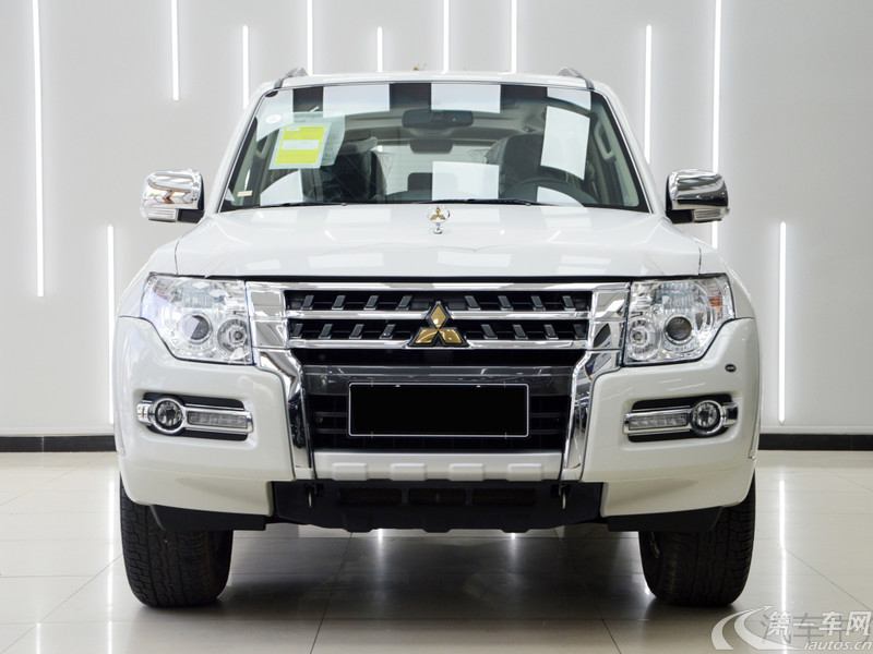 三菱帕杰罗 [进口] 2020款 3.0L 自动 四驱 五门GLS中东版平行进口 