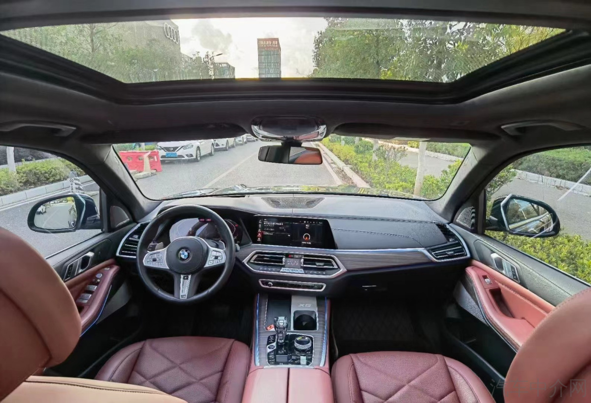 宝马X5 xDrive40Li 2023款 3.0T 自动 尊享型M运动曜夜套装 价格0万 