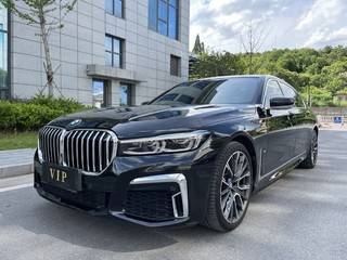 宝马7系 740Li 3.0T 自动 领先型M运动套装 