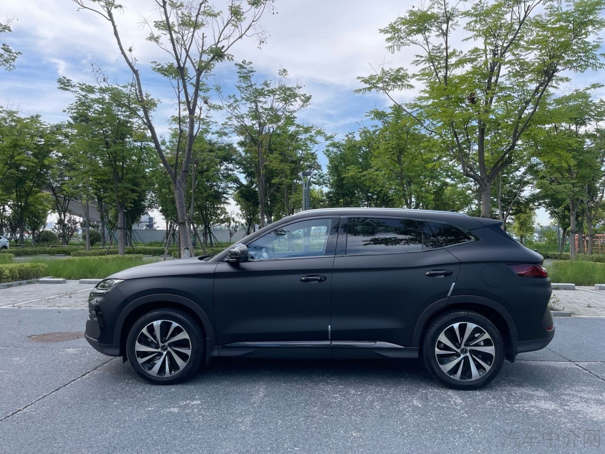 比亚迪宋PLUS EV 冠军版 2023款 0.0T 自动 520KM旗舰型价格0万 
