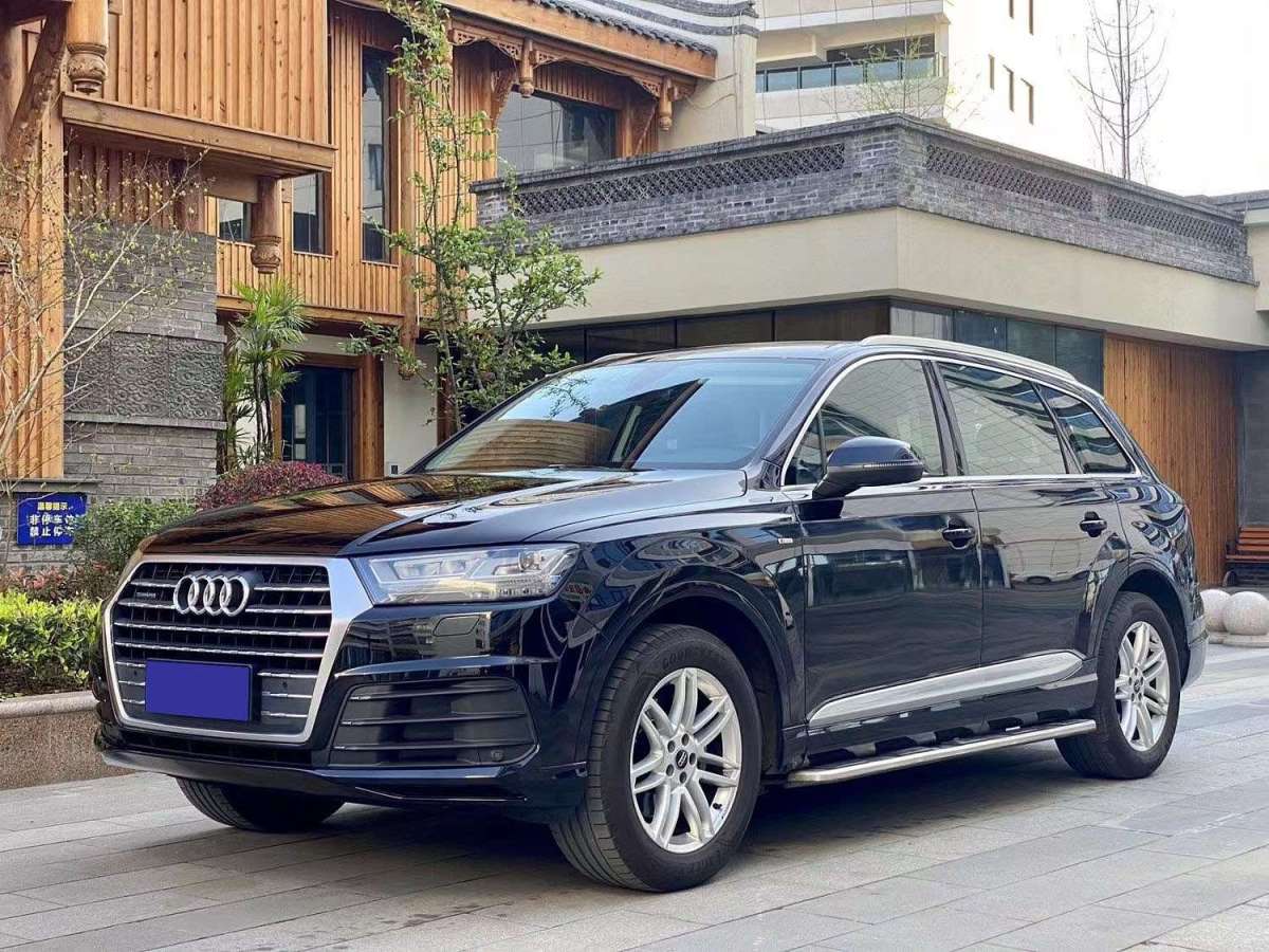 奥迪Q7 40 [进口] 2018款 2.0T 自动 舒适型 价格0万 