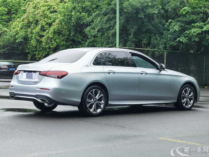 奔驰E级 E300L 2021款 2.0T 自动 汽油 运动豪华型 (国Ⅵ) 