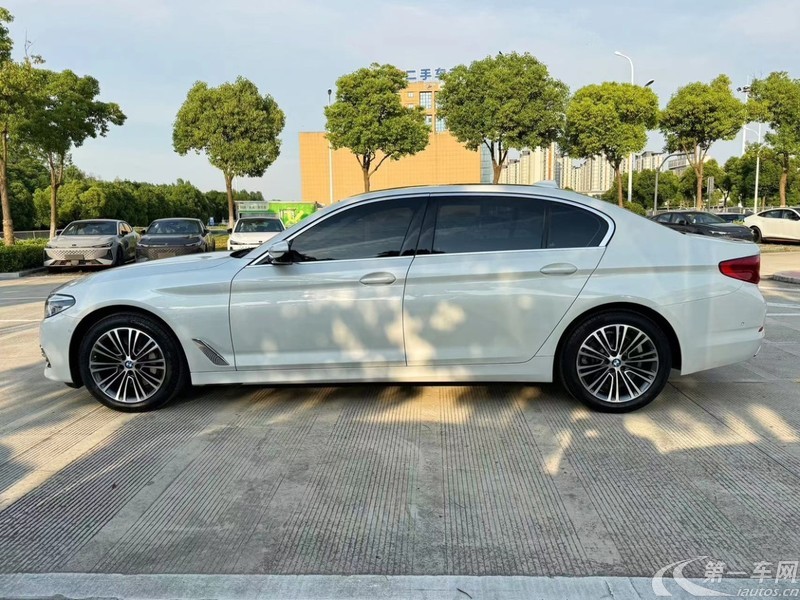 宝马5系 530Li 2019款 2.0T 自动 汽油 尊享型豪华套装 (国Ⅴ) 