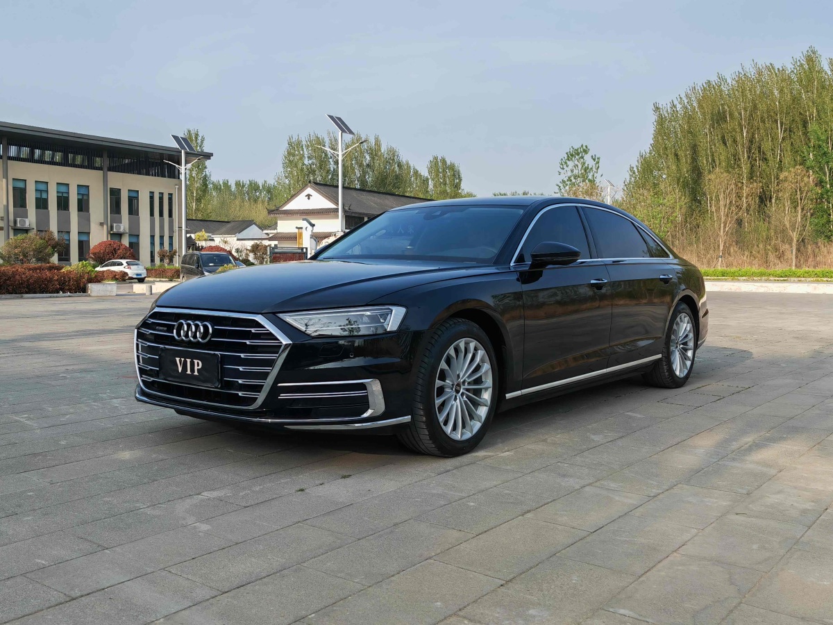 奥迪A8L 50 [进口] 2022款 3.0T 自动 汽油 舒适型典藏版 价格0万 