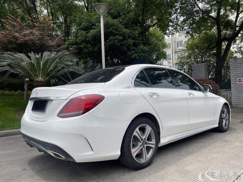 奔驰C级 C260 2019款 1.5T 自动 运动版 (国Ⅵ) 