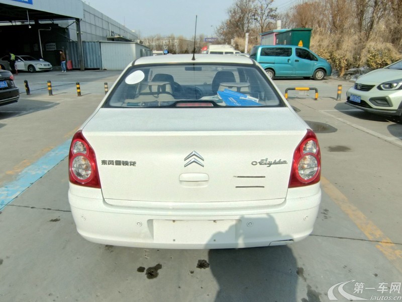 雪铁龙爱丽舍 2011款 1.6L 手动 4门5座三厢车 尊贵型 (国Ⅳ) 