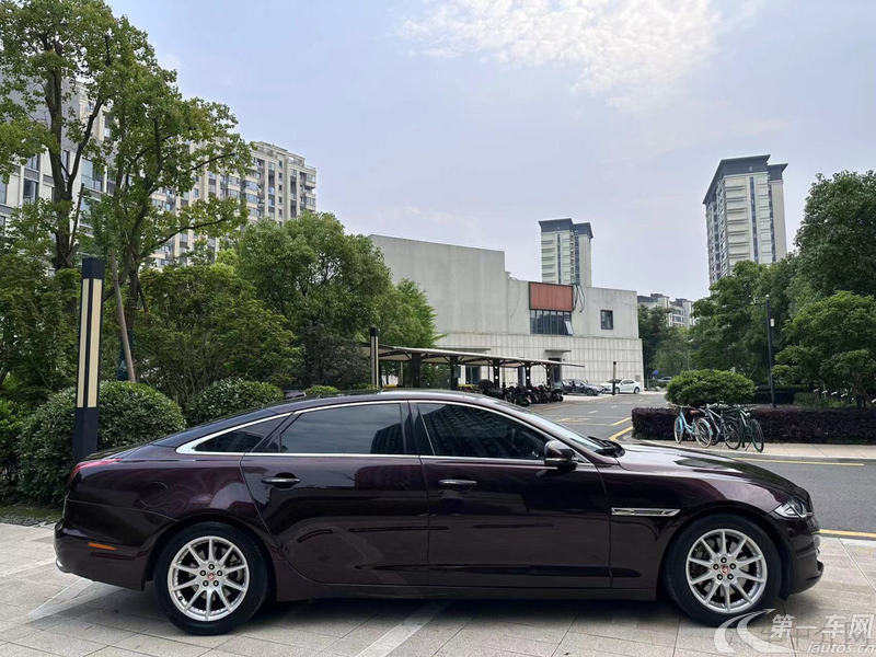 捷豹XJ L [进口] 2018款 3.0T 自动 汽油 尊享商务版 