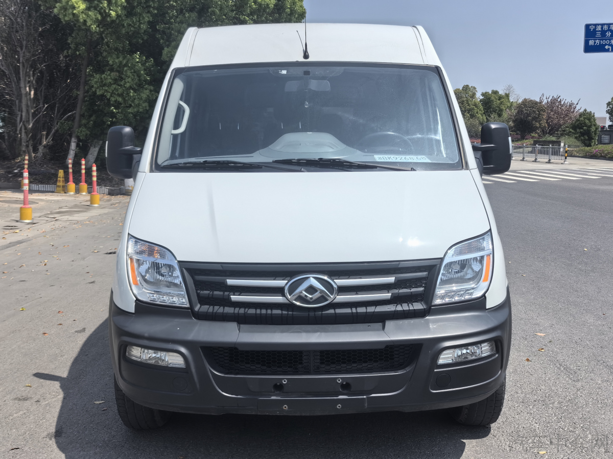 MAXUS迈克萨斯V80 2019款 2.5T 手动 经典款傲运通改款长轴中顶 价格0万 