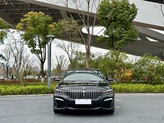 宝马7系 740Li 3.0T 自动 领先型M运动套装 