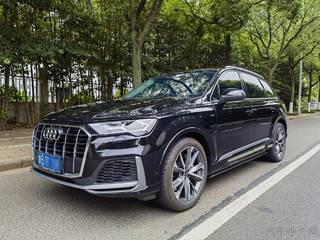 奥迪Q7 55 3.0T 自动 运动型quattro-S-line 