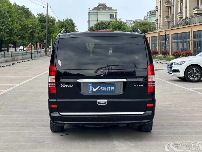 奔驰唯雅诺 2013款 3.0L 自动 后驱 领航版 (国Ⅳ) 