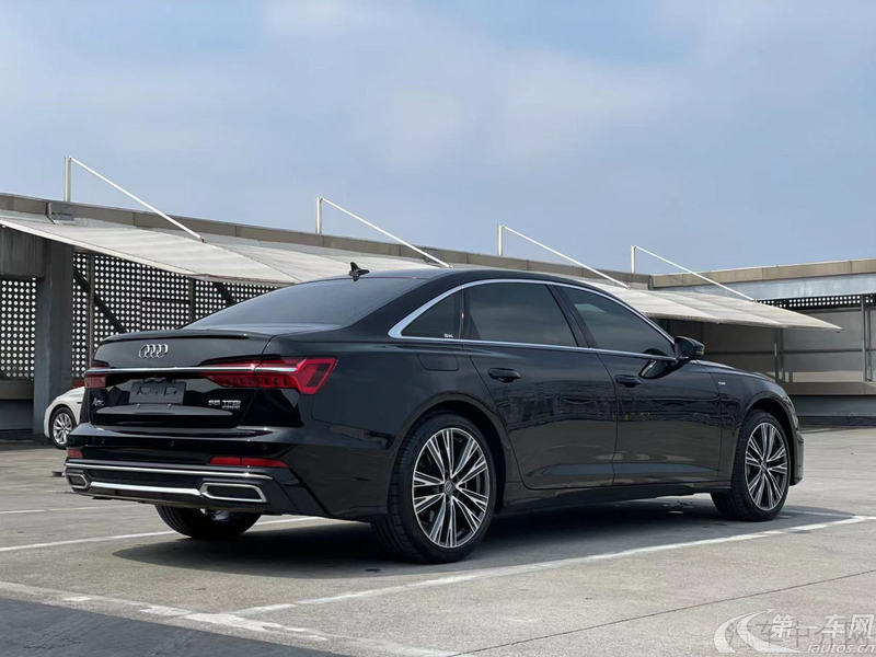 奥迪A6L 45TFSI 2021款 2.0T 自动 臻选动感型 (国Ⅵ) 