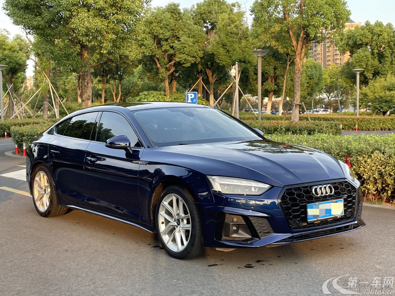 奥迪A5掀背 40TFSI [进口] 2022款 2.0T 自动 汽油 豪华动感型 