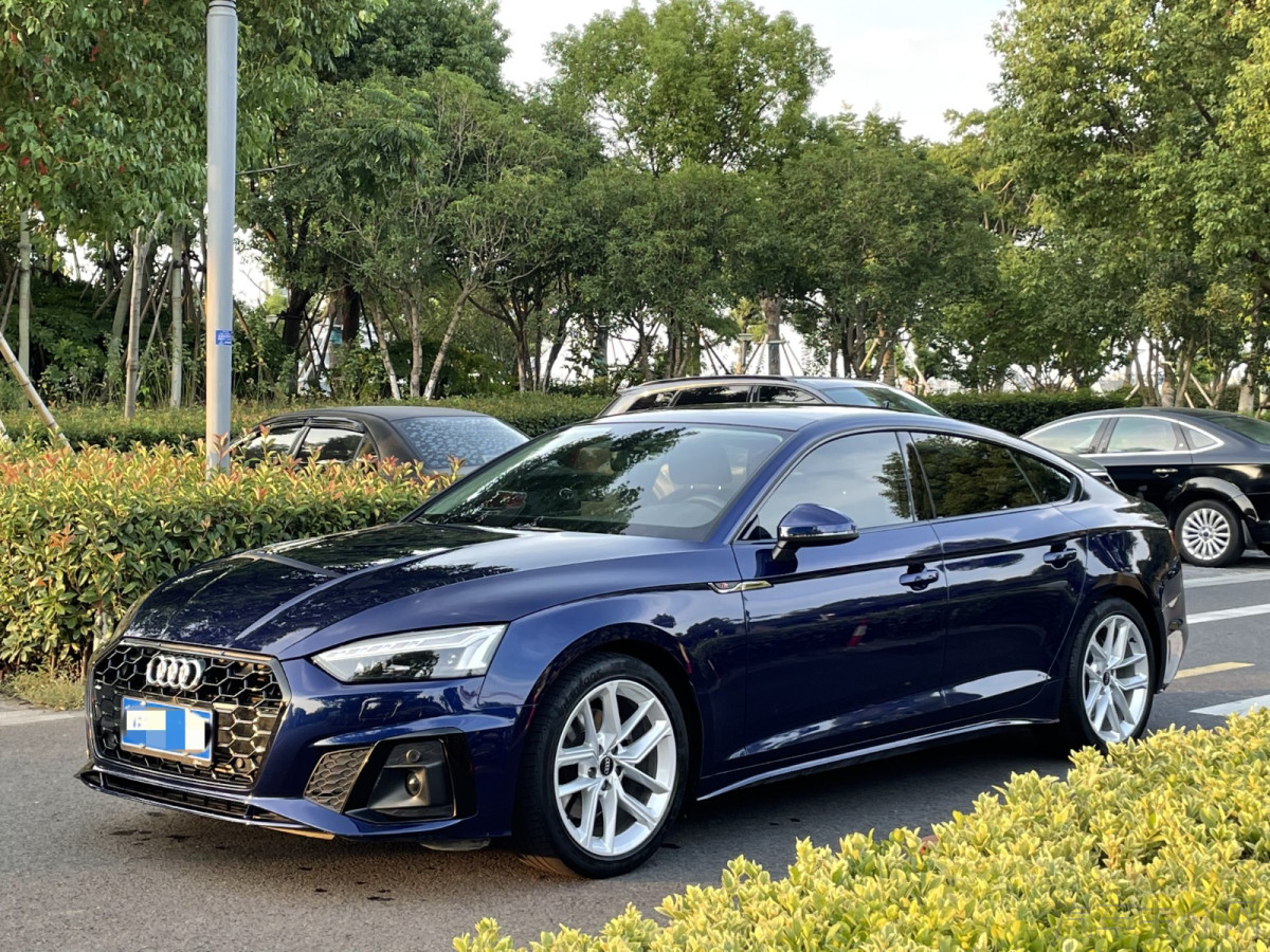 奥迪A5掀背 40TFSI [进口] 2022款 2.0T 自动 汽油 豪华动感型价格0万
