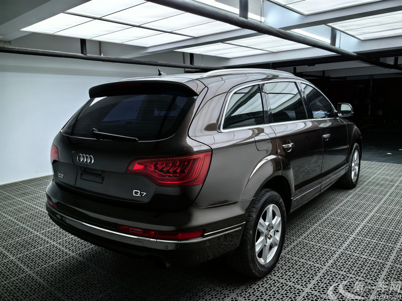 奥迪Q7 [进口] 2012款 3.0T 自动 进取型 