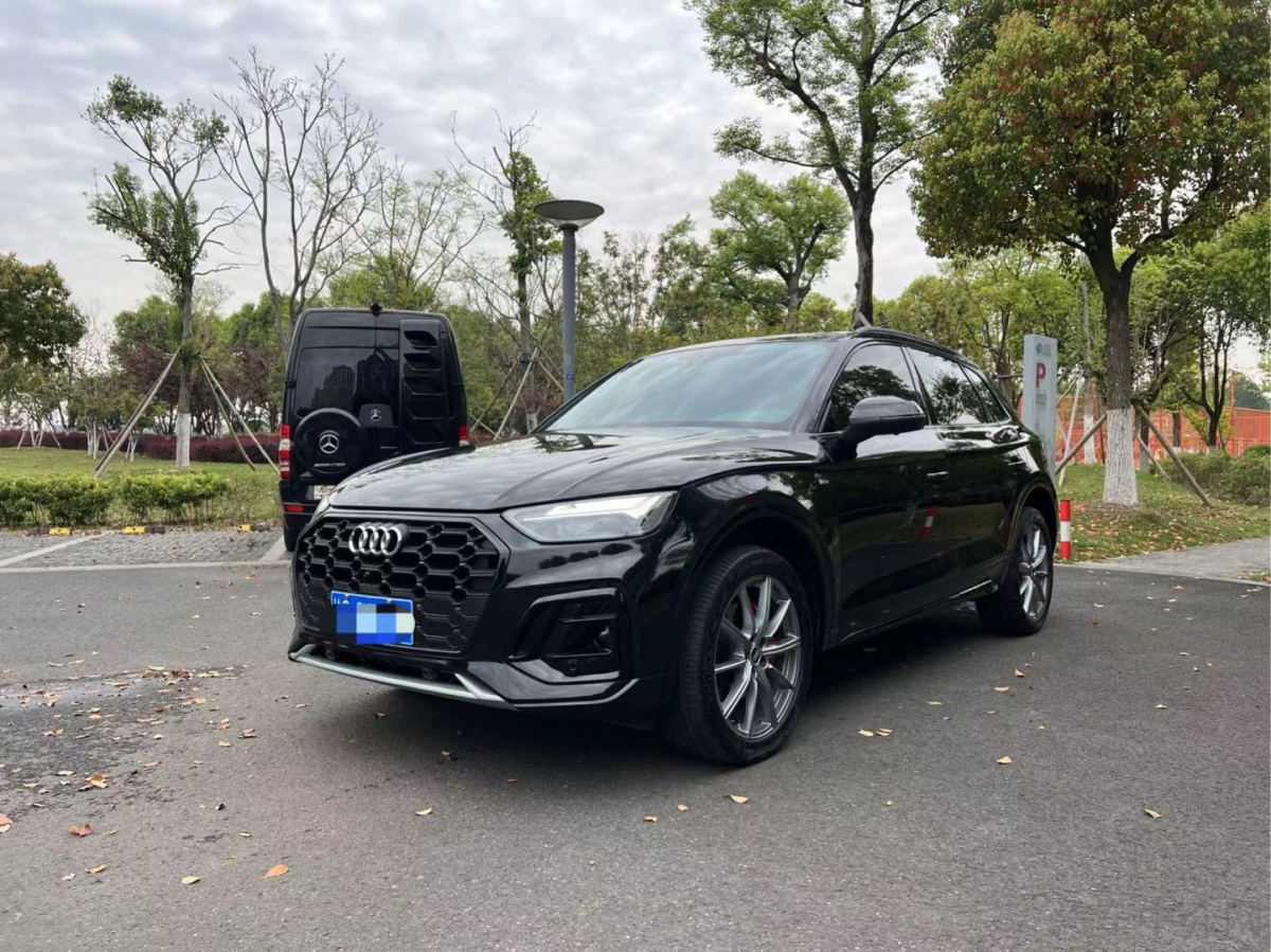 奥迪Q5L 40TFSI 2022款 2.0T 自动 RS燃速型 价格0万