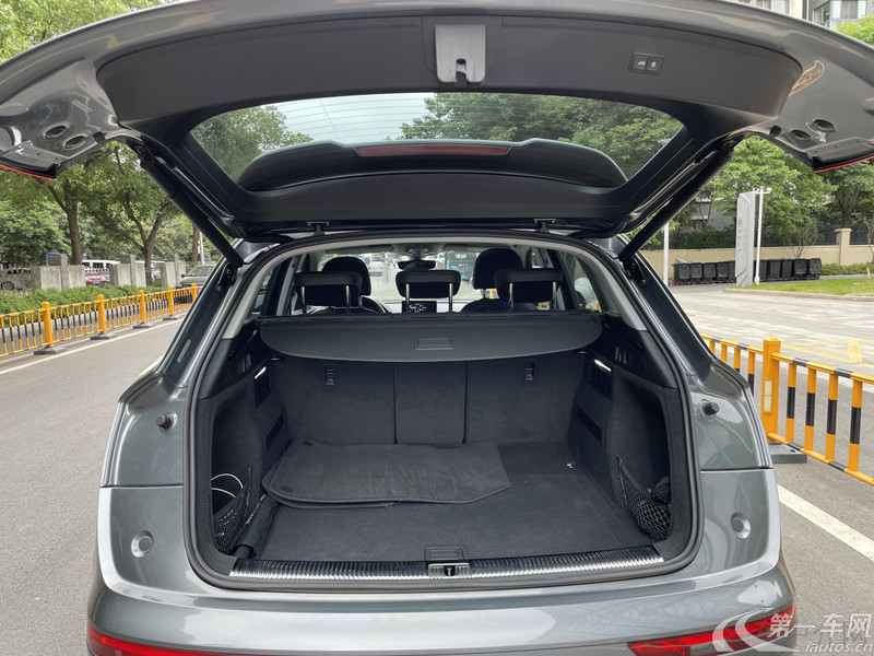 奥迪Q5L 40TFSI 2021款 2.0T 自动 豪华动感型 (国Ⅵ) 