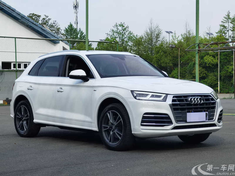 奥迪Q5L 40TFSI 2020款 2.0T 自动 荣享时尚型 (国Ⅵ) 