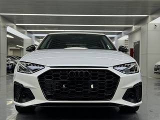 奥迪A4L 40TFSI 2.0T 自动 豪华动感型 