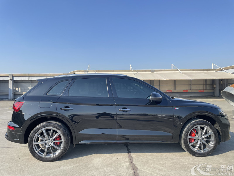 奥迪Q5L 45TFSI 2022款 2.0T 自动 豪华动感型 (国Ⅵ) 