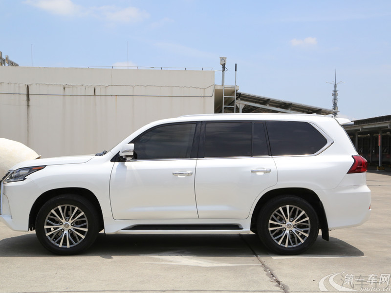 雷克萨斯LX 570 [进口] 2018款 5.7L 自动 四驱 铂金版中东版平行进口 (欧Ⅴ) 