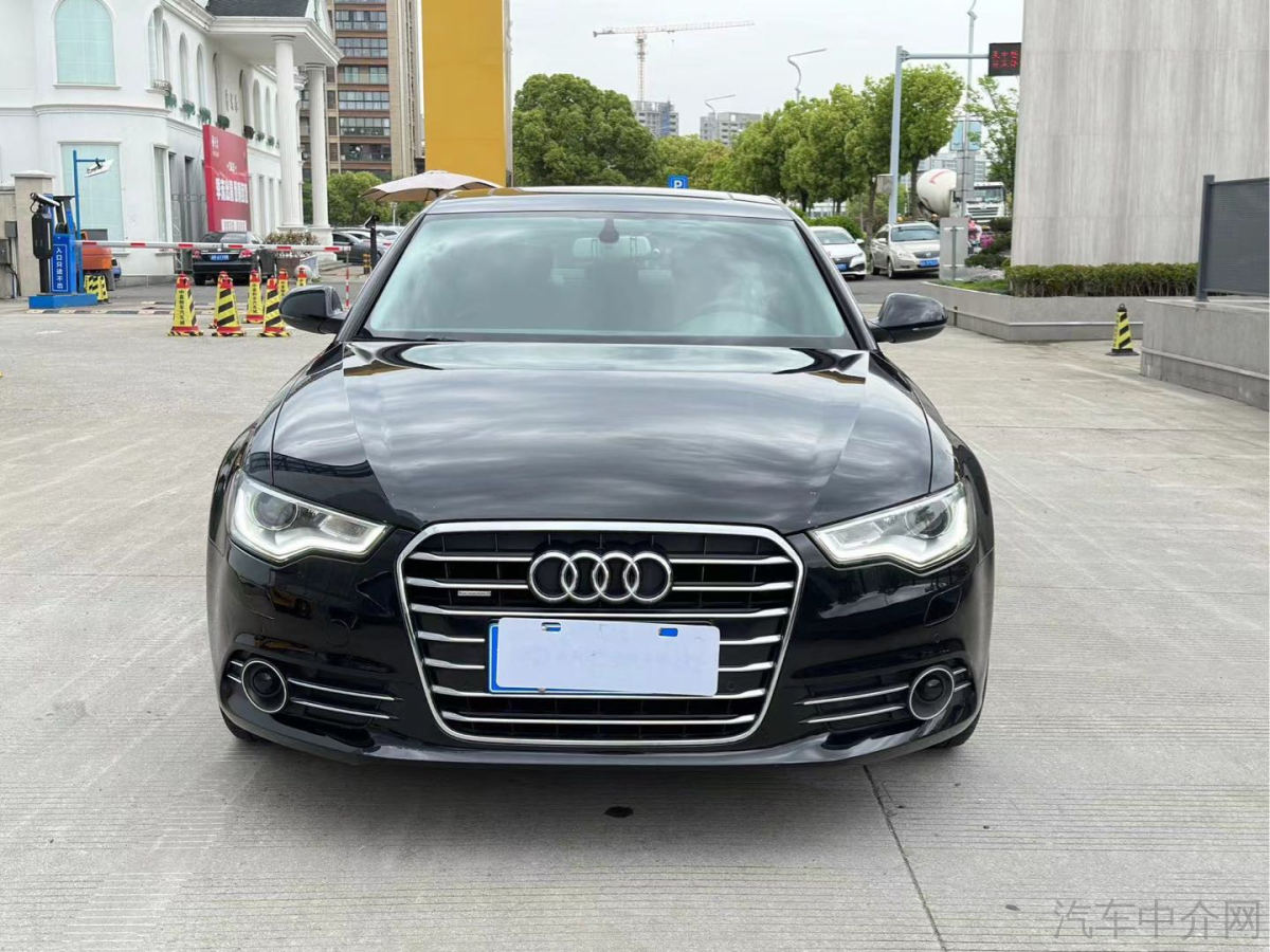 奥迪A6L 30FSI 2015款 2.5L 自动 纪念舒享版 价格0万