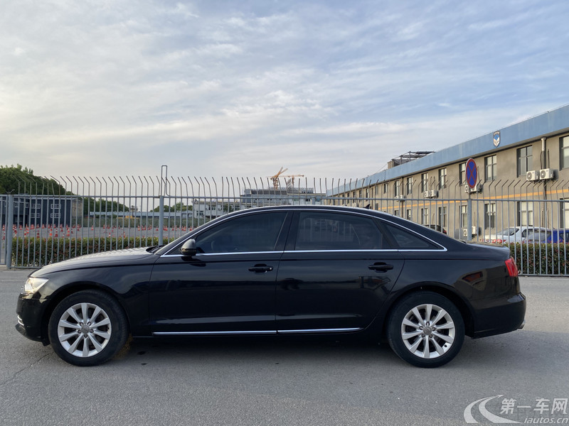 奥迪A6L 30FSI 2015款 2.5L 自动 纪念舒享版 (国Ⅴ) 