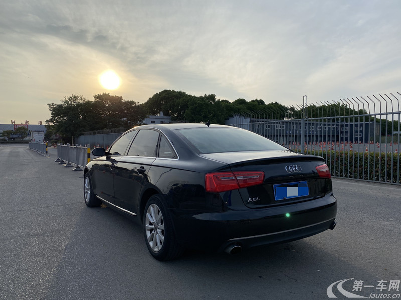 奥迪A6L 30FSI 2015款 2.5L 自动 纪念舒享版 (国Ⅴ) 