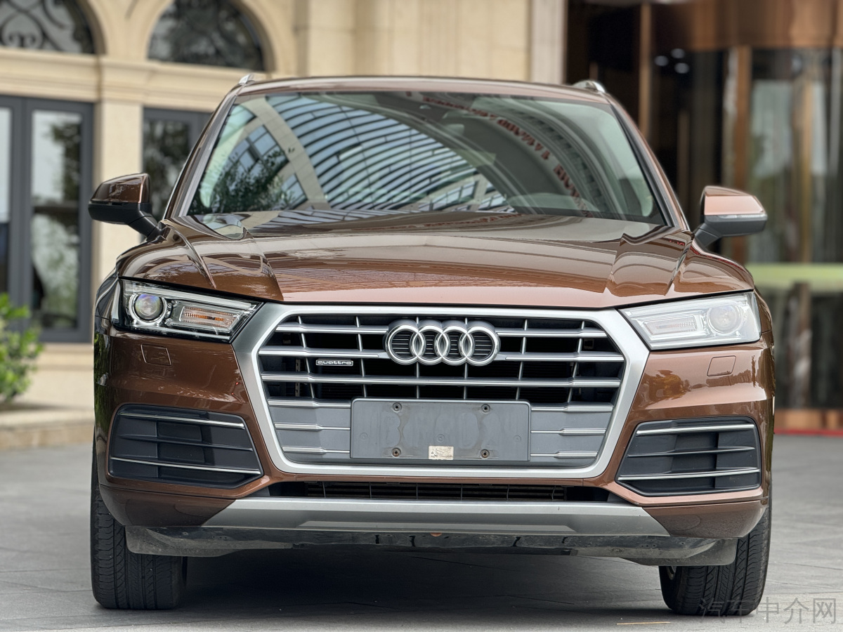 奥迪Q5L 45TFSI 2020款 2.0T 自动 尊享运动型 价格0万