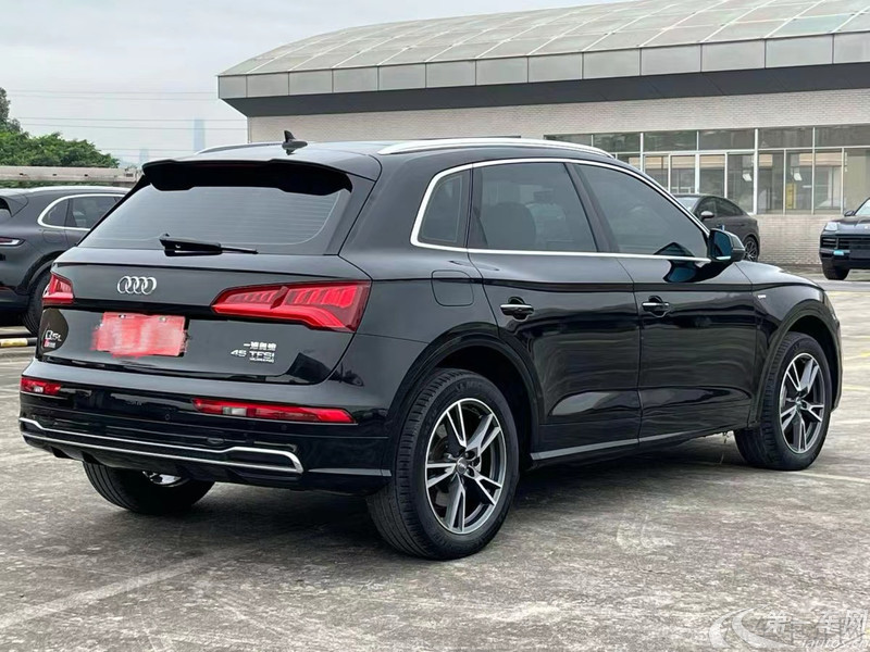 奥迪Q5L 45TFSI 2020款 2.0T 自动 尊享运动型 (国Ⅵ) 