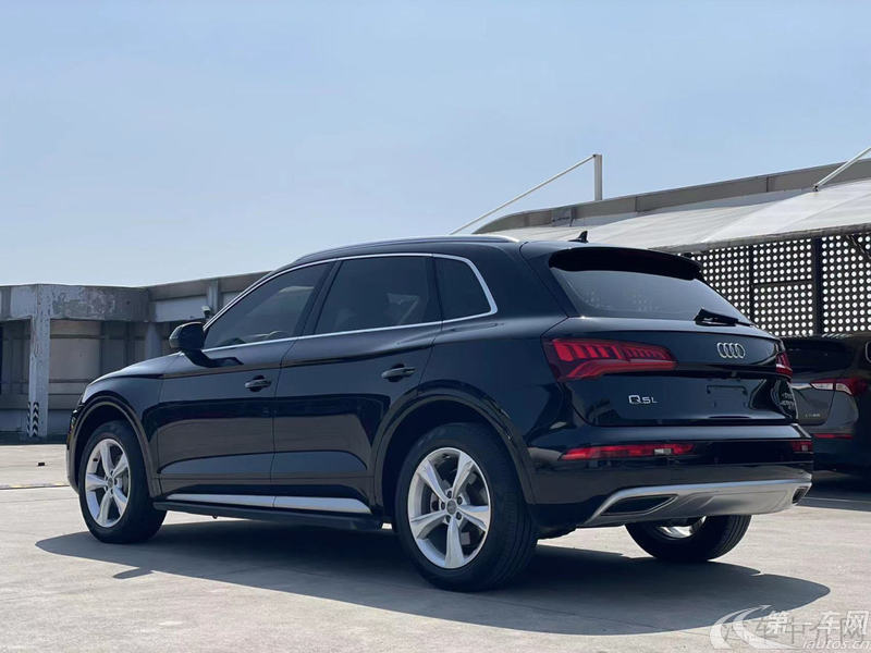 奥迪Q5L 40TFSI 2020款 2.0T 自动 荣享时尚型 (国Ⅵ) 