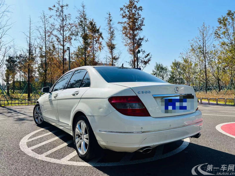 奔驰C级 C300 2010款 3.0L 自动 时尚型 (国Ⅳ) 