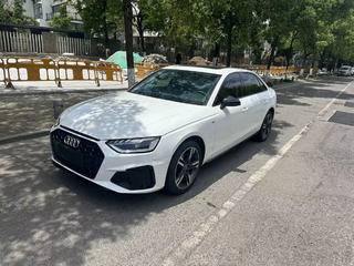 奥迪A4L 35TFSI 2.0T 自动 时尚动感型 