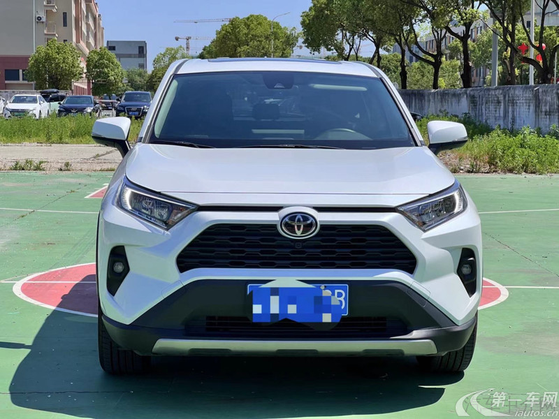 丰田RAV4 2023款 2.0L 自动 前驱 20周年铂金纪念版 (国Ⅵ) 