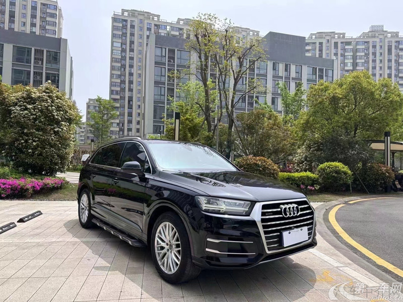 奥迪Q7 45 [进口] 2018款 3.0T 自动 S-Line运动型 