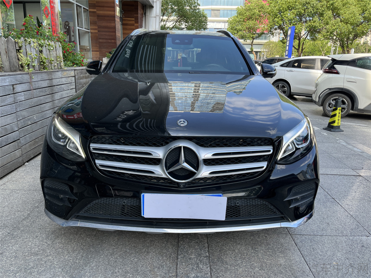 奔驰GLC GLC260 2018款 2.0T 自动 改款豪华型 价格0万 
