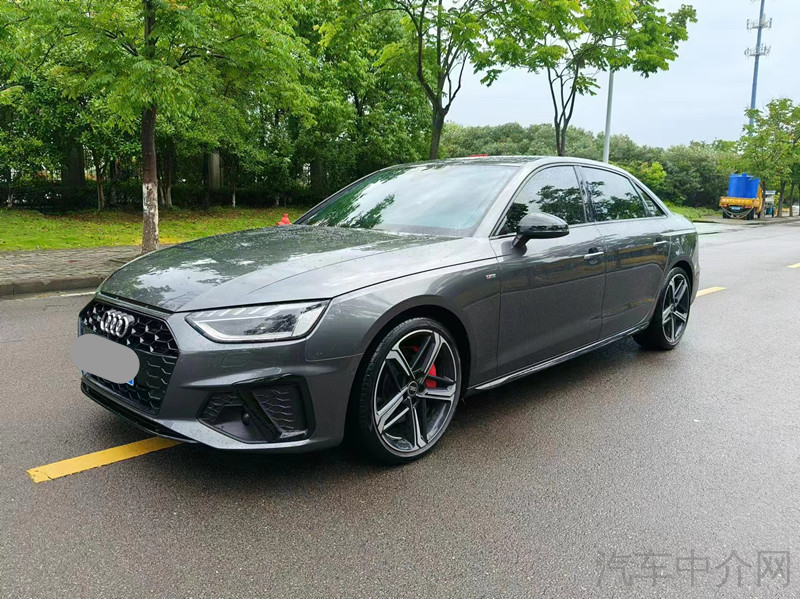 奥迪A4L 2023款 2.0T 自动 quattro豪华动感型 价格0万 