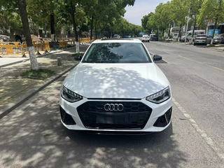 奥迪A4L 40TFSI 2.0T 自动 豪华致雅型 