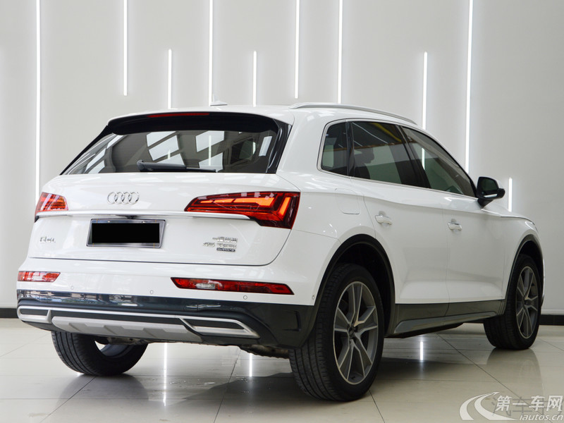 奥迪Q5L 40TFSI 2022款 2.0T 自动 改款豪华致雅型 (国Ⅵ) 