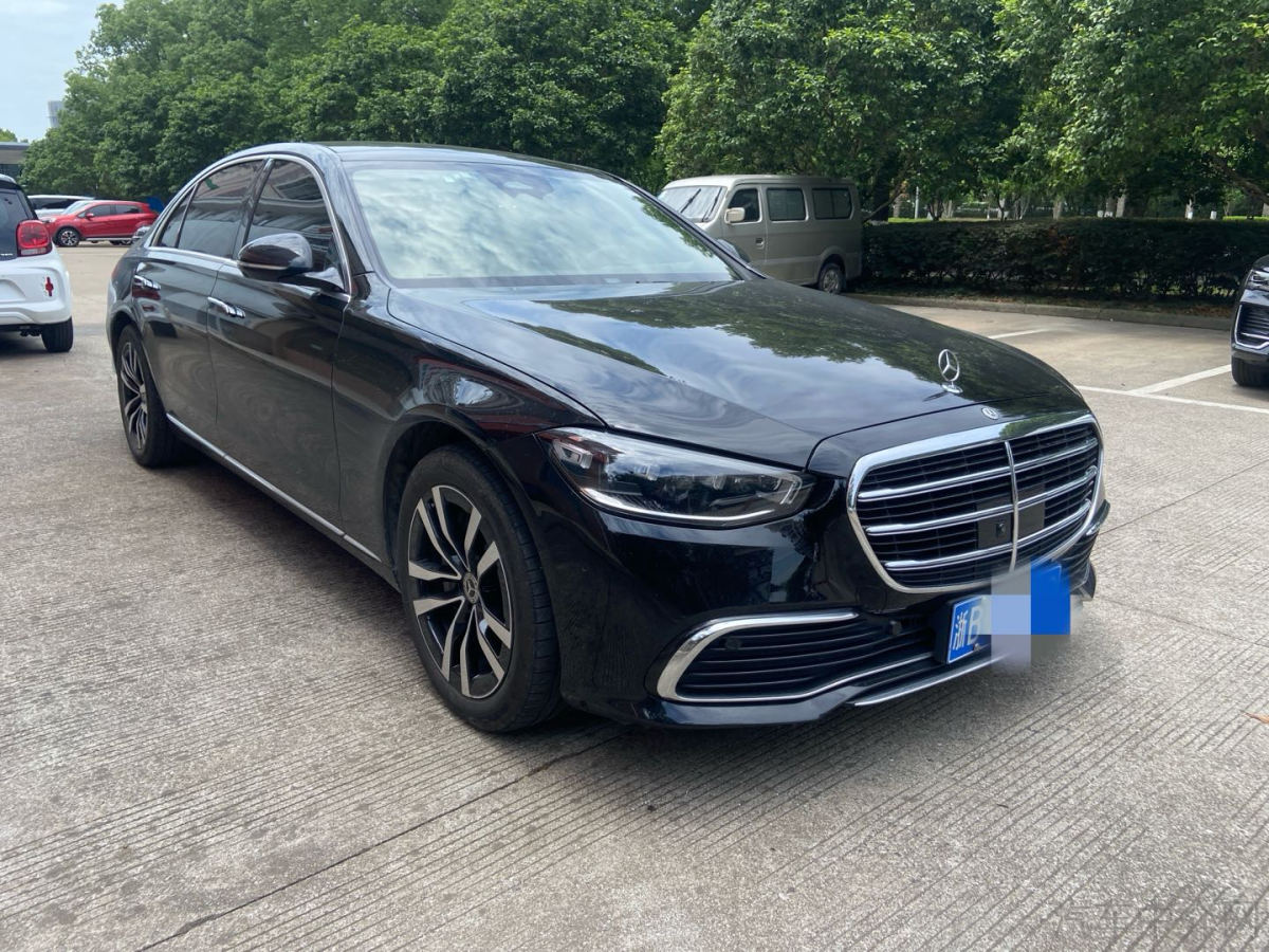 奔驰S级 S400L [进口] 2023款 2.5T 自动 汽油 豪华型价格0万 