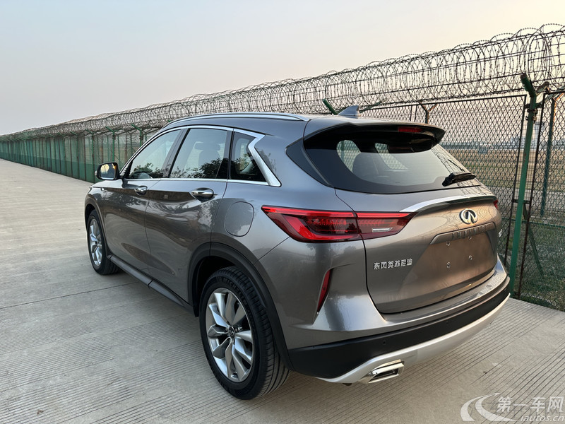 英菲尼迪QX50 2022款 2.0T 自动 时尚版 (国Ⅵ) 