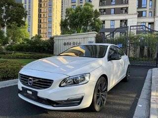 沃尔沃S60 T5 2.0T 自动 智雅运动版 