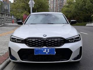 宝马3系 325Li 2.0T 自动 M运动曜夜套装 