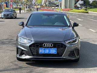 奥迪A4L 40TFSI 2.0T 自动 豪华动感型 