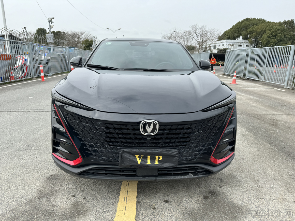 长安UNI二手车 二手T 2020款 1.5T 自动 旗舰型 价格0万 
