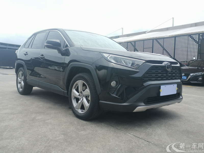 丰田RAV4 2021款 2.0L 自动 前驱 风尚PLUS版 (国Ⅵ) 