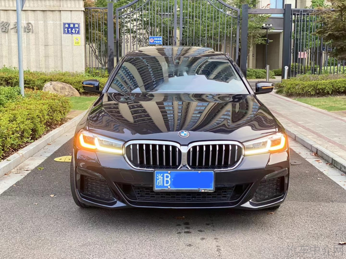 宝马5系 530Li 2022款 2.0T 自动 汽油 改款领先型M运动套装 价格0万 