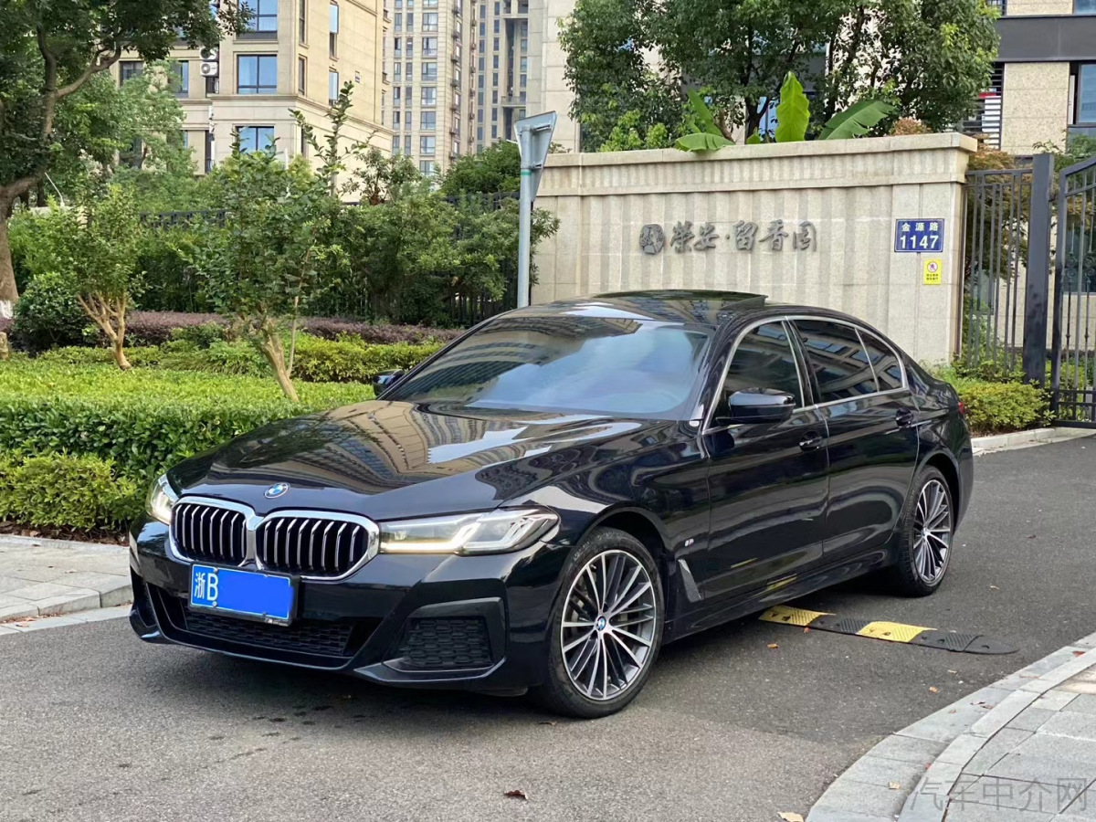 宝马5系 530Li 2022款 2.0T 自动 汽油 改款领先型M运动套装 价格0万